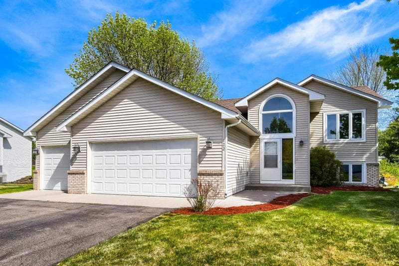122 Alva St, Waconia, MN 55387