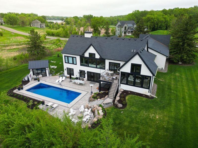 730 Lakeview Pw, Mound, MN 55364