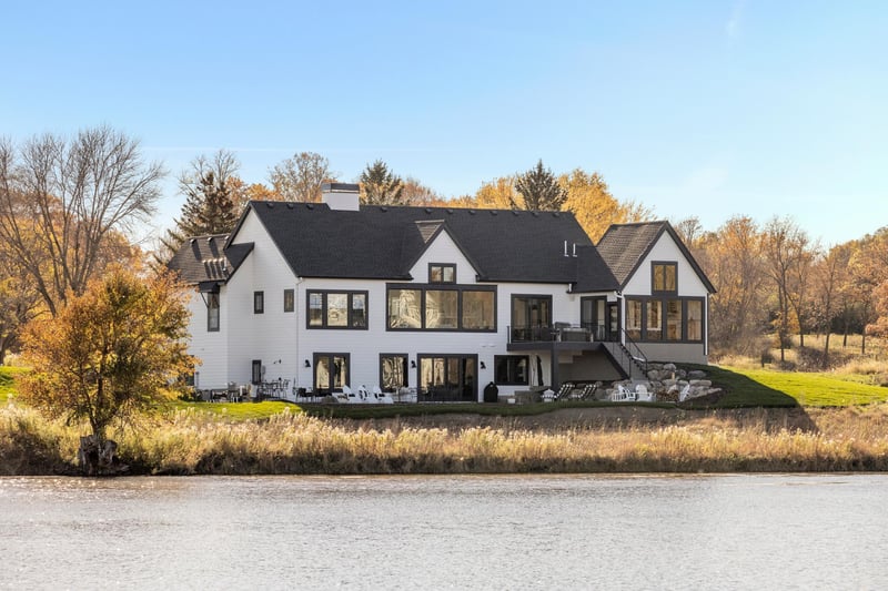 730 Lakeview Pw, Mound, MN 55364