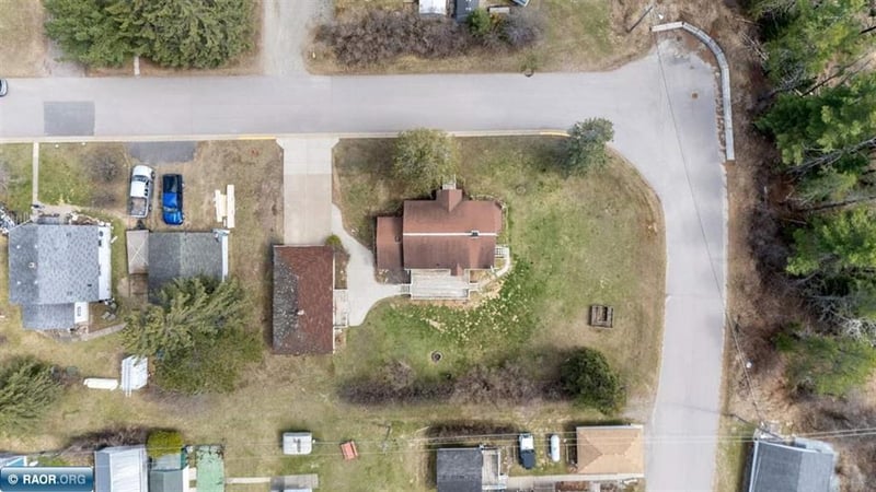13 Fourth Ave, Soudan, MN 55782