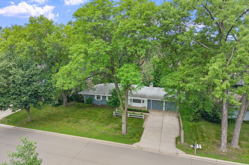 1937 Autumn St, Falcon Heights, MN 55113