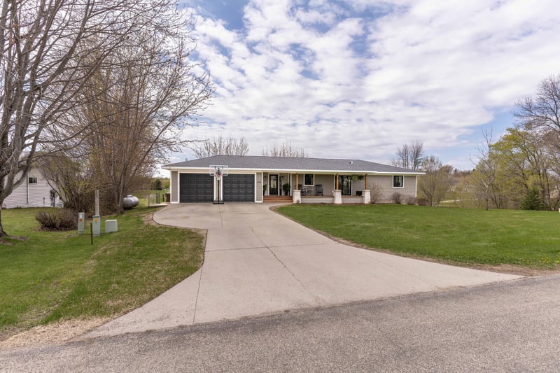 506 E Summit St, Battle Lake, MN 56515