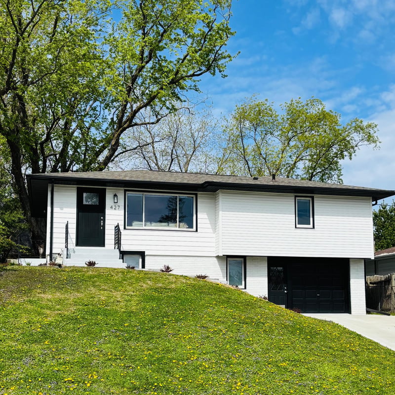 427 21st Ave SW, Rochester, MN 55902