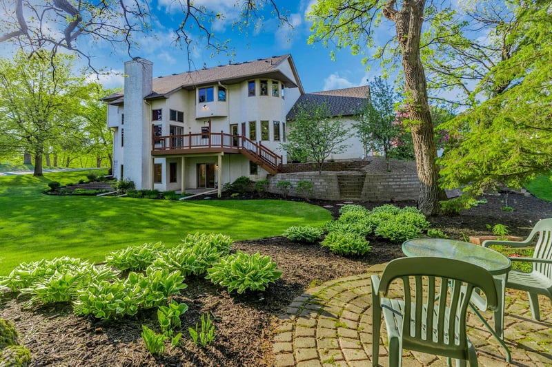 830 Hidden Meadow Trl, Eagan, MN 55123