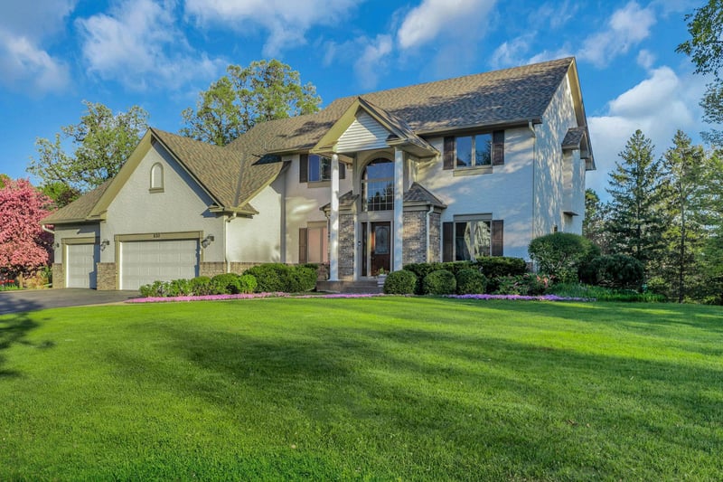 830 Hidden Meadow Trl, Eagan, MN 55123