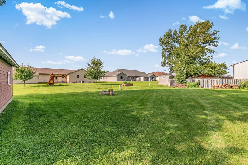 316 8th St SE, Freeport, MN 56331
