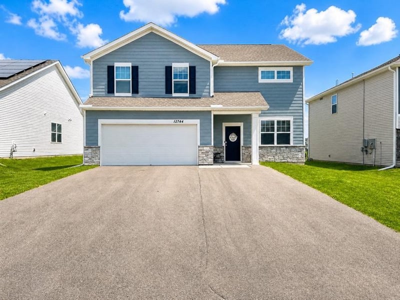 12744 Erskin St NE, Blaine, MN 55449