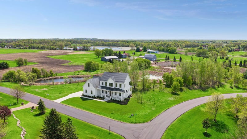 12600 Island View Cir, Rogers, MN 55374