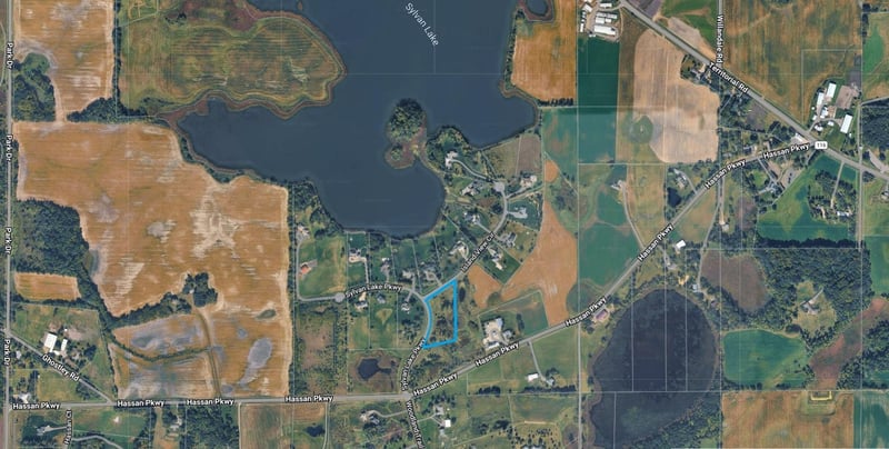 12600 Island View Cir, Rogers, MN 55374