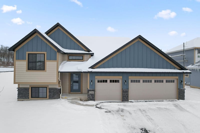 8396 157th St, Savage, MN 55378