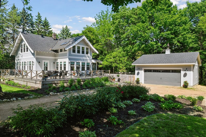 5685 Howards Point Rd, Excelsior, MN 55331