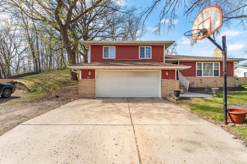713 7th Avenue Cir SE, Pelican Rapids, MN 56572
