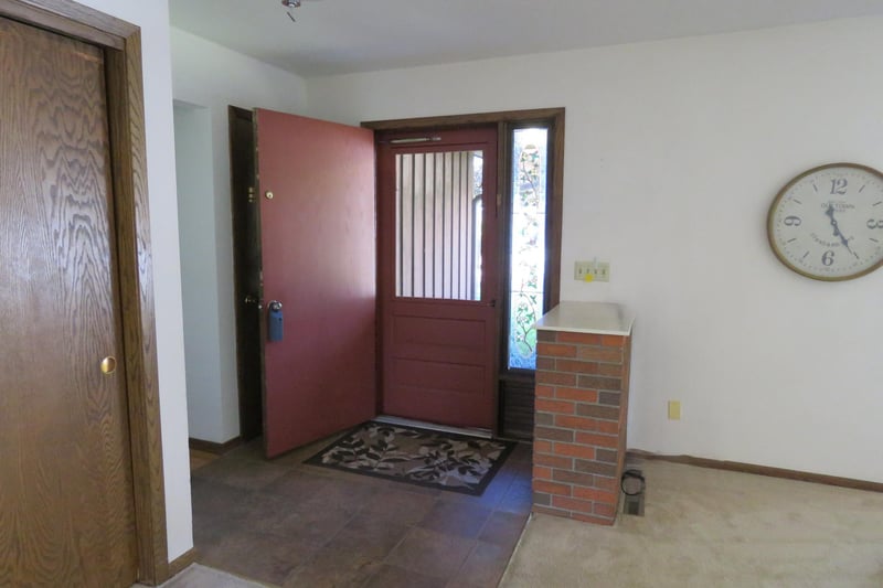 936 York Ave NW, Elk River, MN 55330