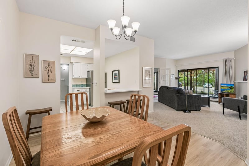 2275 Youngman Ave #103W, Saint Paul, MN 55116