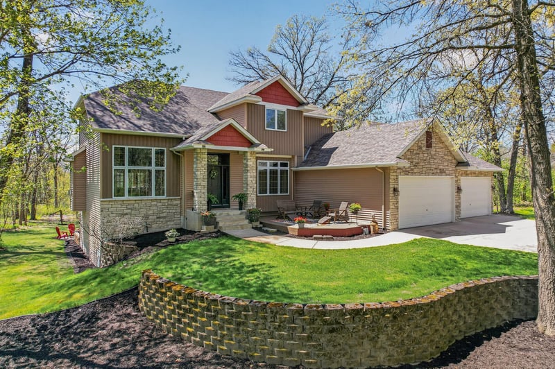 13746 Shenandoah St NE, Ham Lake, MN 55304