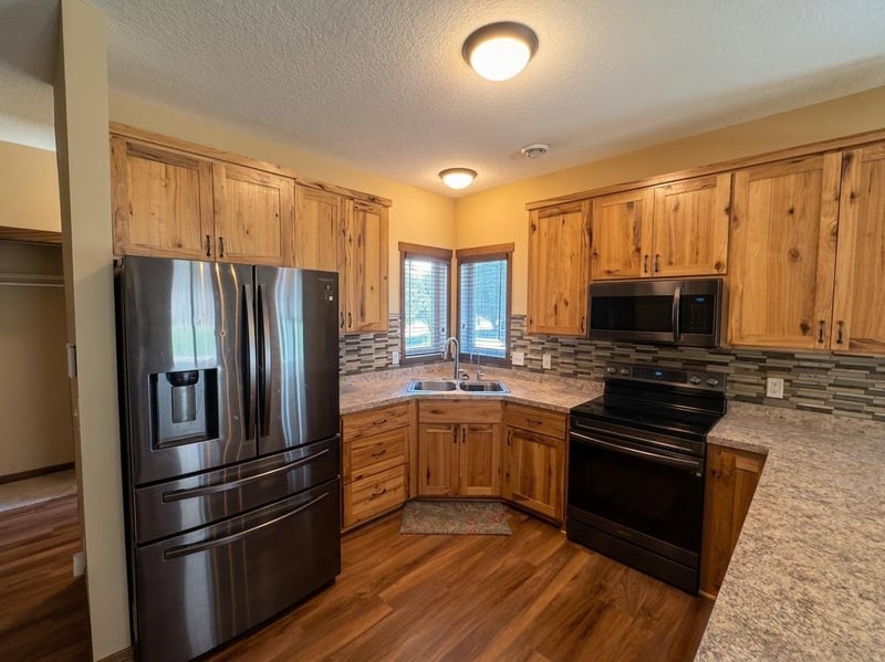 435 Maplewood Ct, Isle, MN 56342
