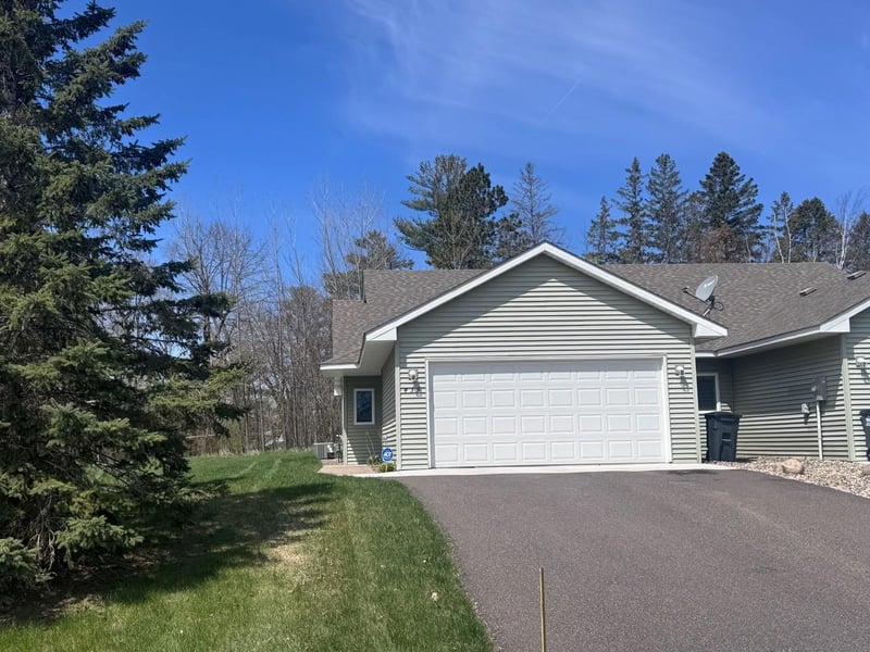 435 Maplewood Ct, Isle, MN 56342