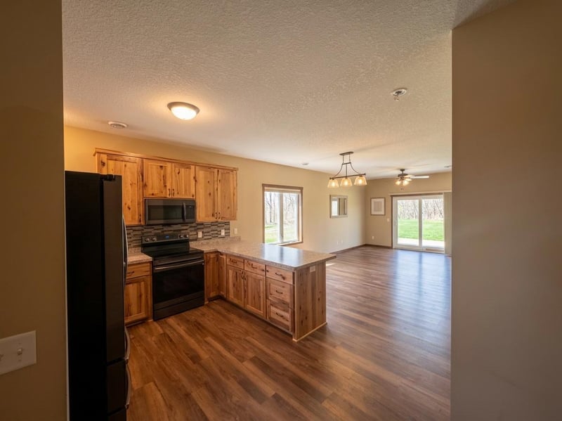 435 Maplewood Ct, Isle, MN 56342