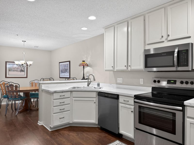 6476 Lakota Trl, Lino Lakes, MN 55014
