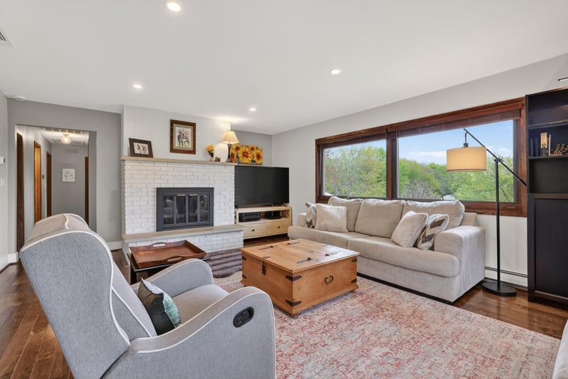 1265 Robin Ln SE, Rochester, MN 55904