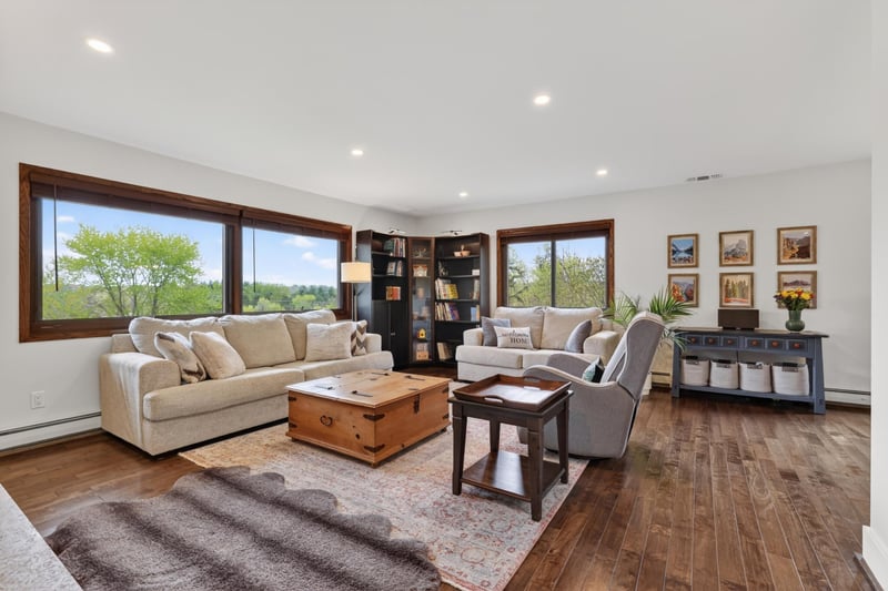 1265 Robin Ln SE, Rochester, MN 55904