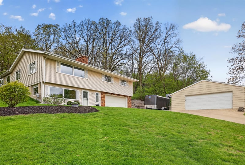 1265 Robin Ln SE, Rochester, MN 55904