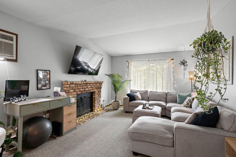 2210 Ridge Dr #31, Saint Louis Park, MN 55416