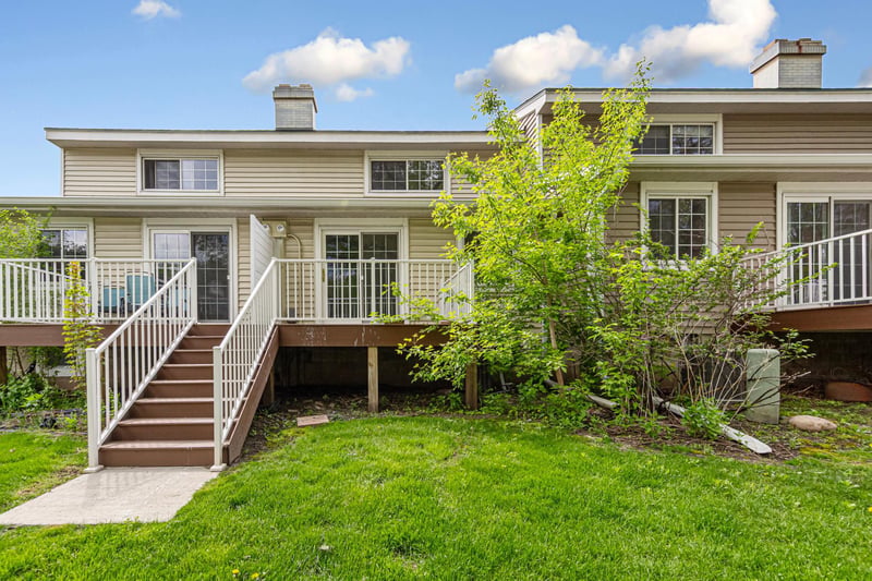 3320 River Bluff Dr #83, Eagan, MN 55121