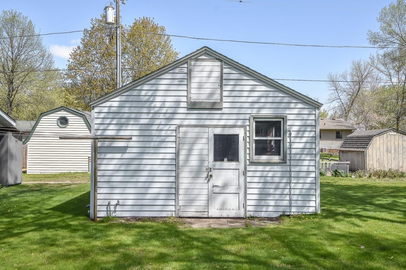 464 Main St E, Richmond, MN 56368