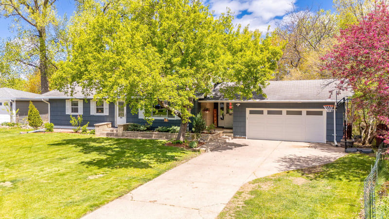 1782 Onacrest Curve, Maplewood, MN 55117