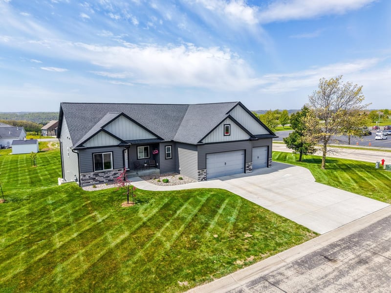 17108 Hilltop Ln SE, Chatfield, MN 55923