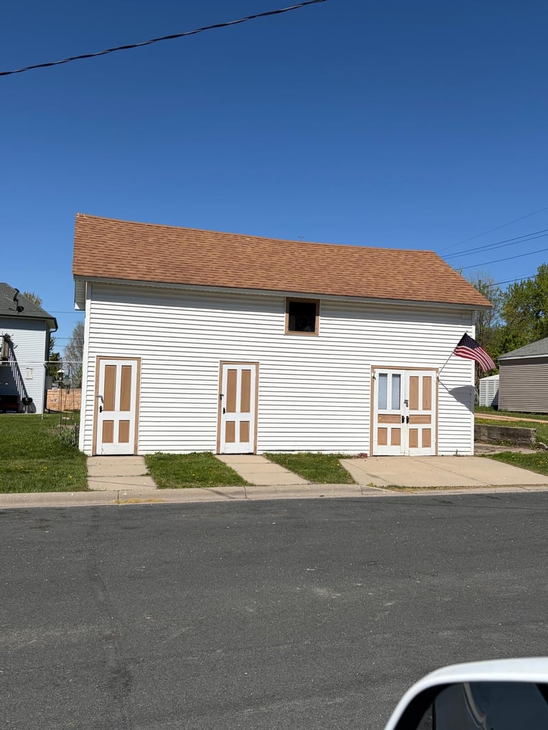 310 Hill St W, Norwood Young America, MN 55368