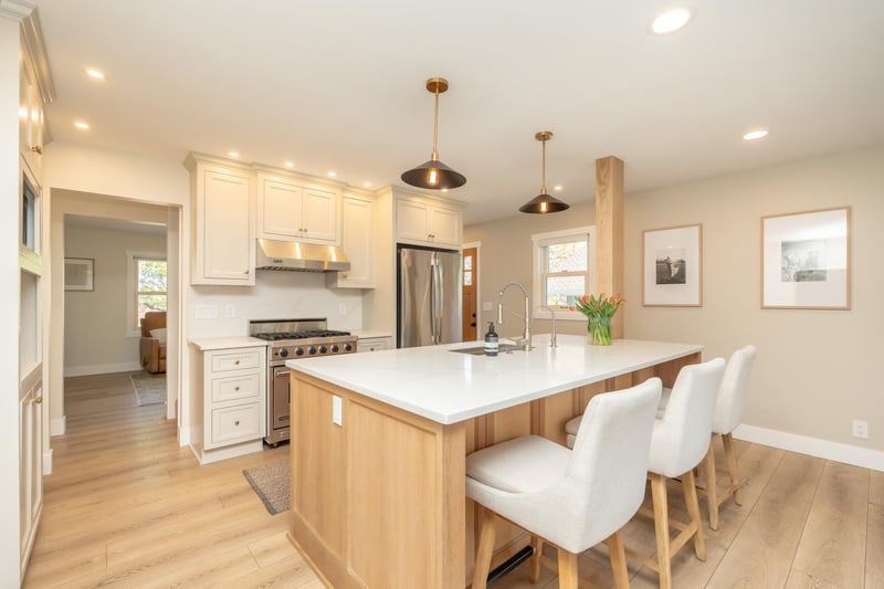 5904 Oaklawn Ave, Edina, MN 55424