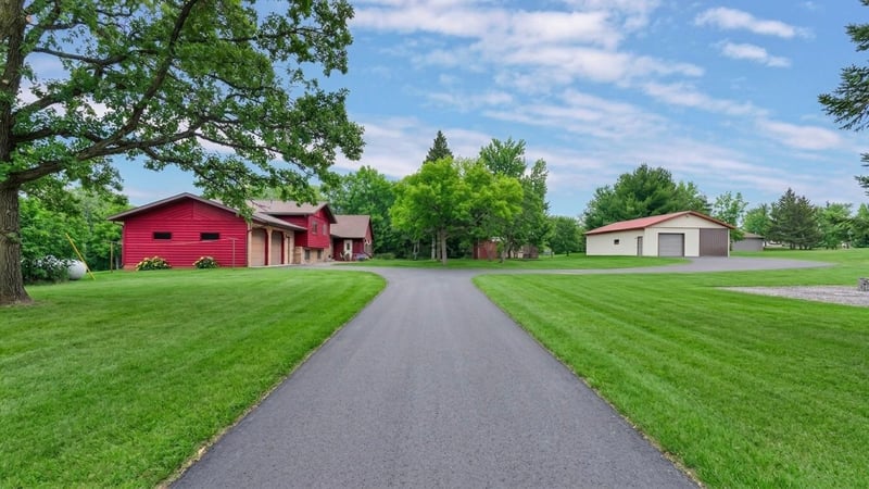 22364 45th Ave, Saint Augusta, MN 56301