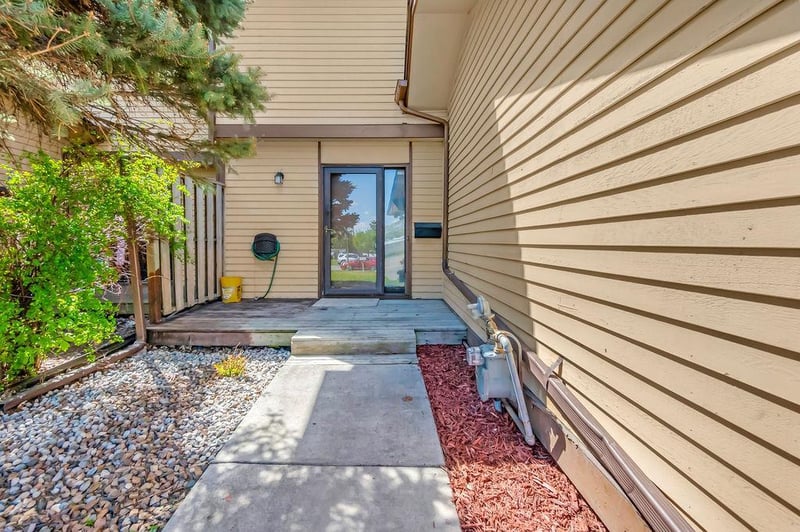 522 Aurora Ave, Saint Paul, MN 55103