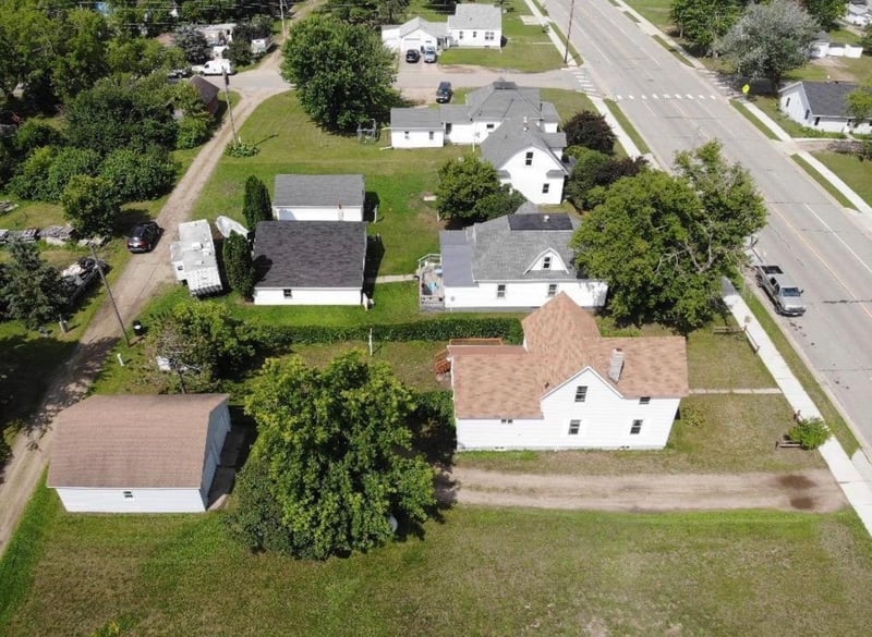 317 Minnesota Ave E, Sebeka, MN 56477