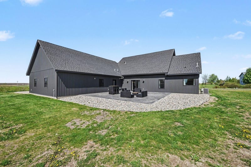 19347 Lake Volney Cir, Le Center, MN 56057