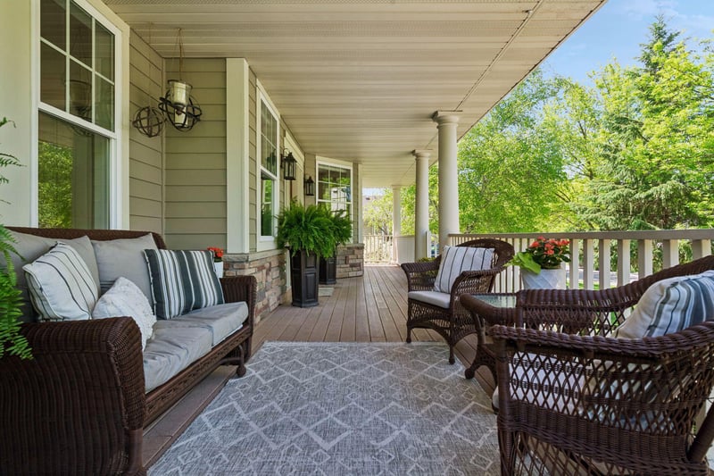 8385 Kelzer Pond Dr, Victoria, MN 55386