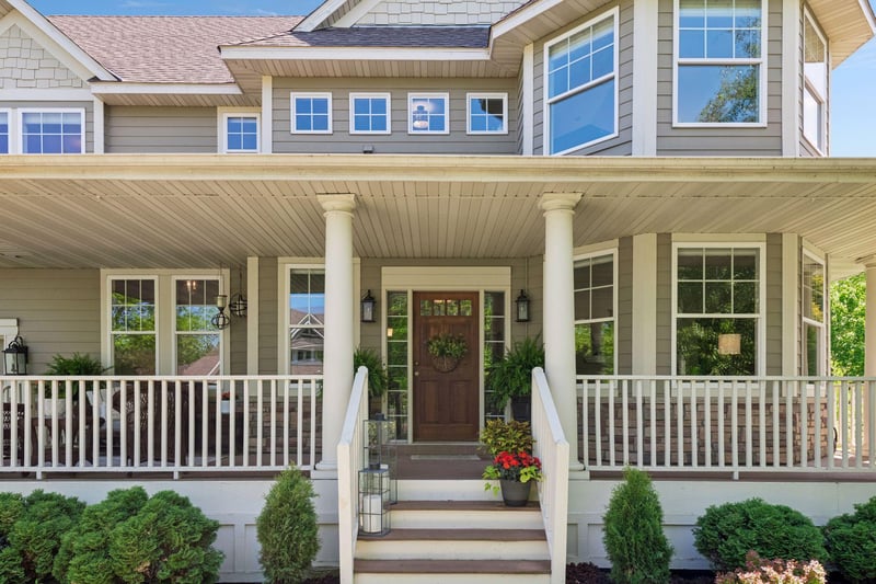 8385 Kelzer Pond Dr, Victoria, MN 55386