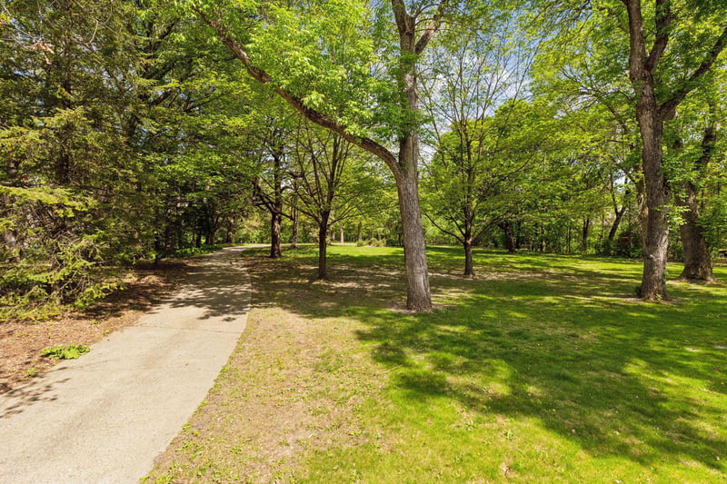 5125 Schaefer Rd, Edina, MN 55436