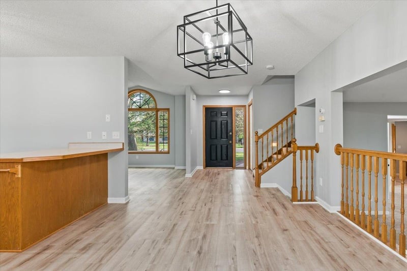 6130 Albert Ln, North Branch, MN 55056