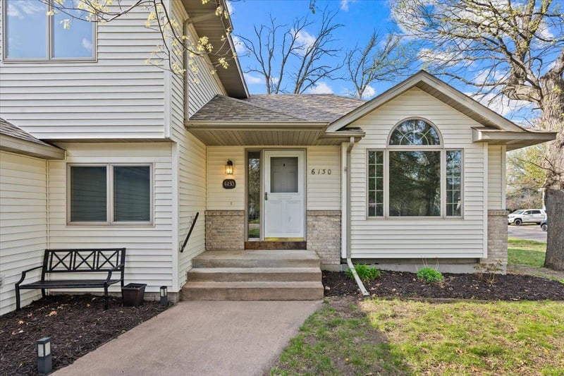 6130 Albert Ln, North Branch, MN 55056