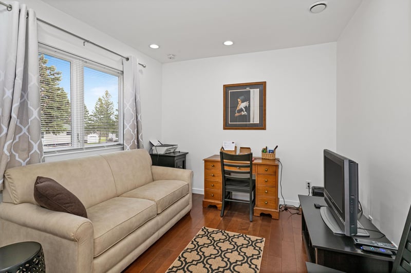 209 90th Ave W, Duluth, MN 55808