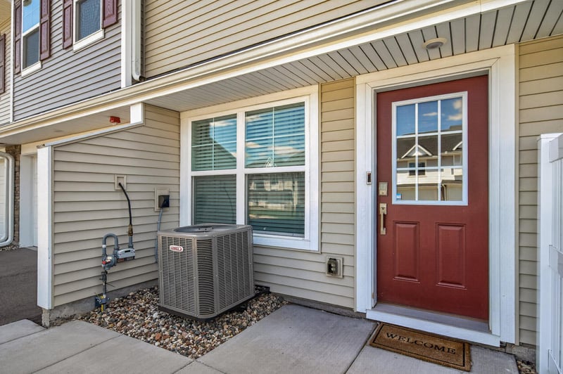 8076 150th Pl NW, Anoka, MN 55303