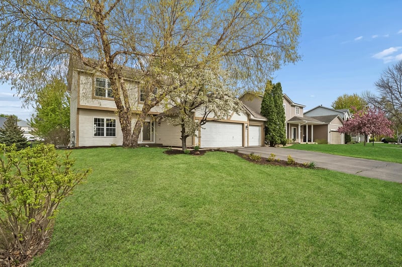 221 Butternut Cir, Carver, MN 55315