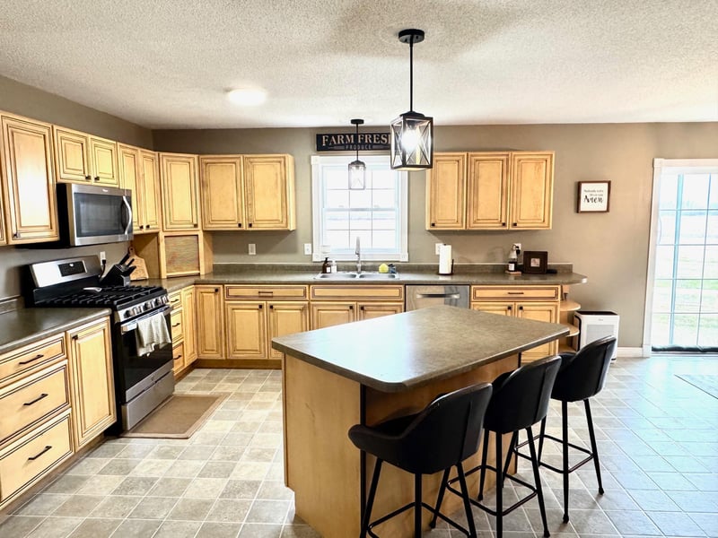 32661 County Road 16, Roseau, MN 56751