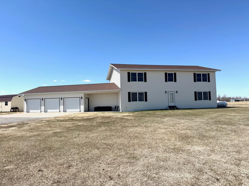 32661 County Road 16, Roseau, MN 56751
