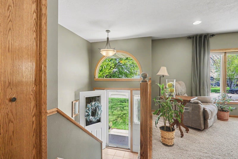 806 6th Ave SE, Pipestone, MN 56164