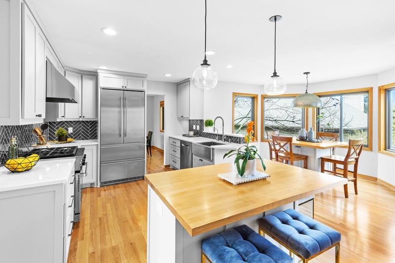 6315 Sequoia Cir, Eden Prairie, MN 55346