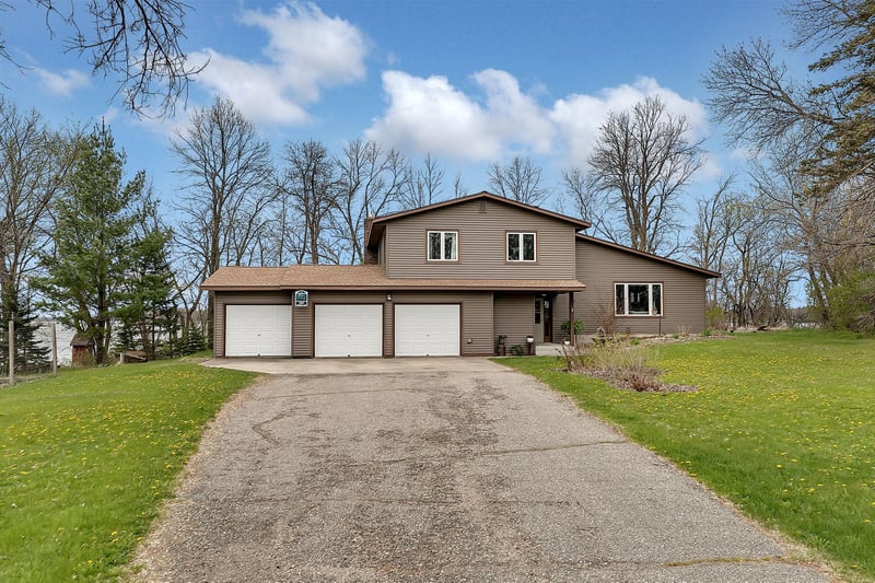 4256 Wahtomin Trl NW, Alexandria, MN 56308